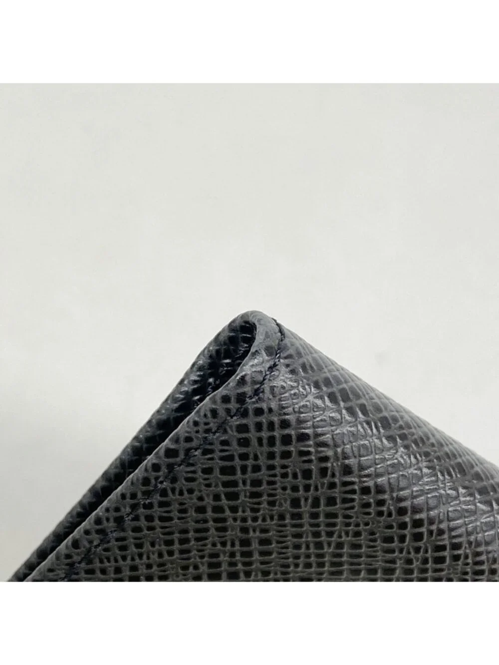 Louis Vuitton Card Case Taiga Porte 2 Cult Vertical Ardoise